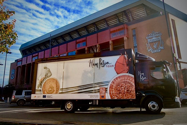 The Ham Truck takes the culture of Iberian ham, jewel of Mediterranean gastronomy, to the heart of Liverpool